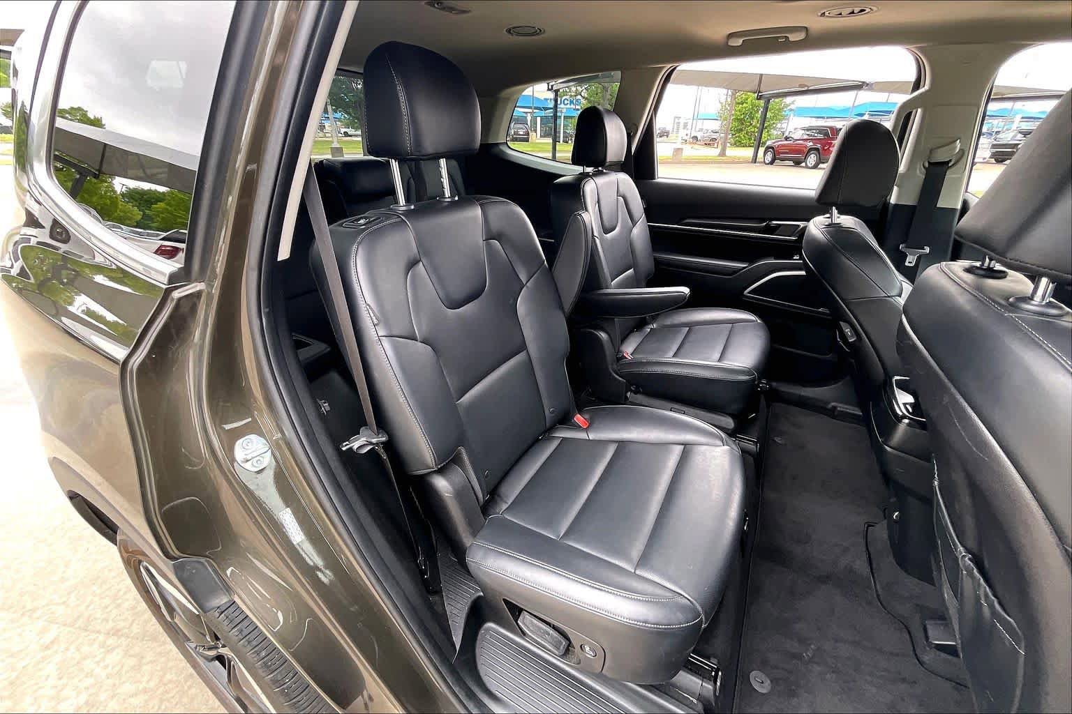 Used 2025 Kia Telluride S AWD/4WD image 19