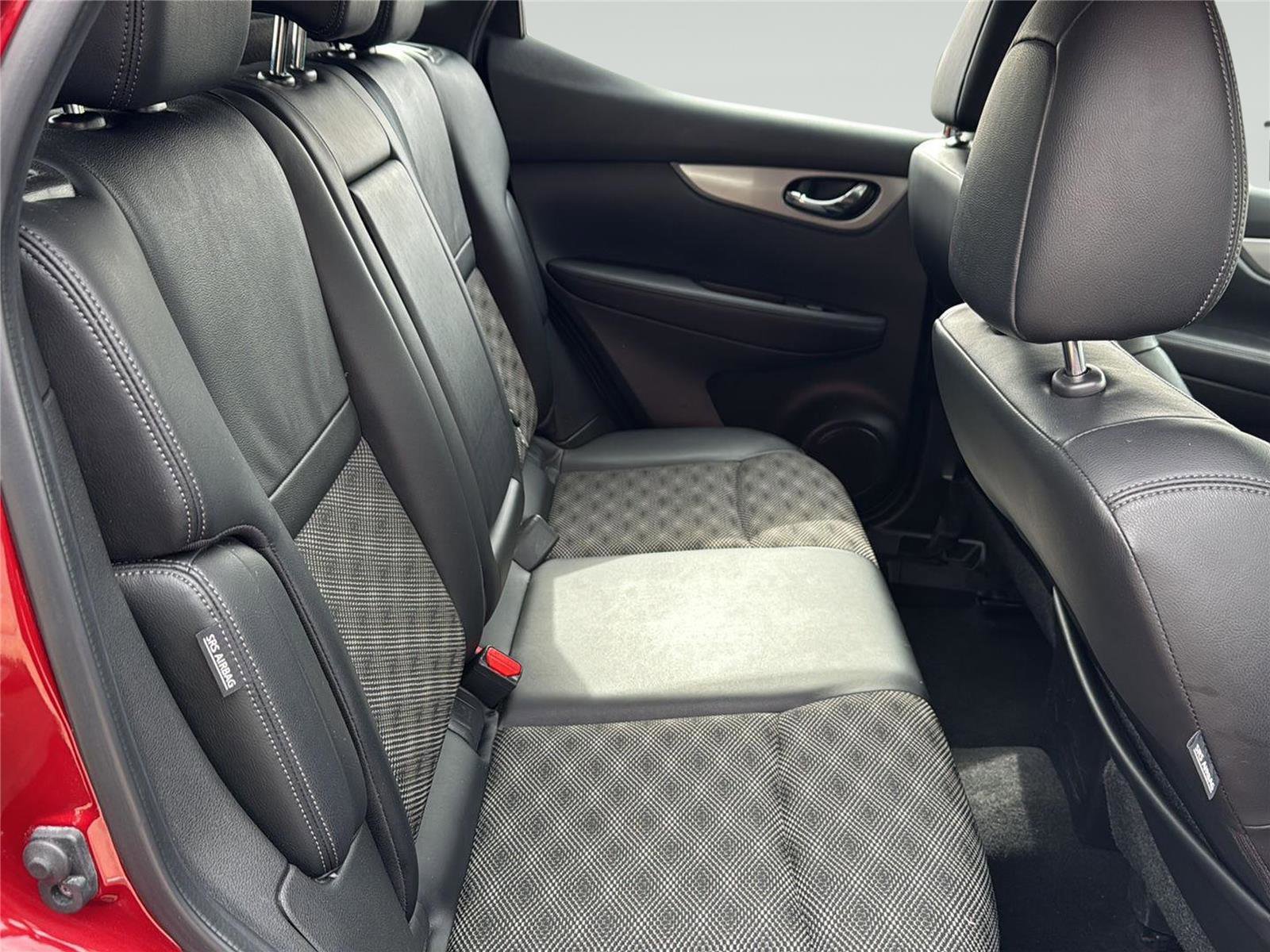 Used 2020 Nissan Rogue Sport SV w/ Technology Package image 33