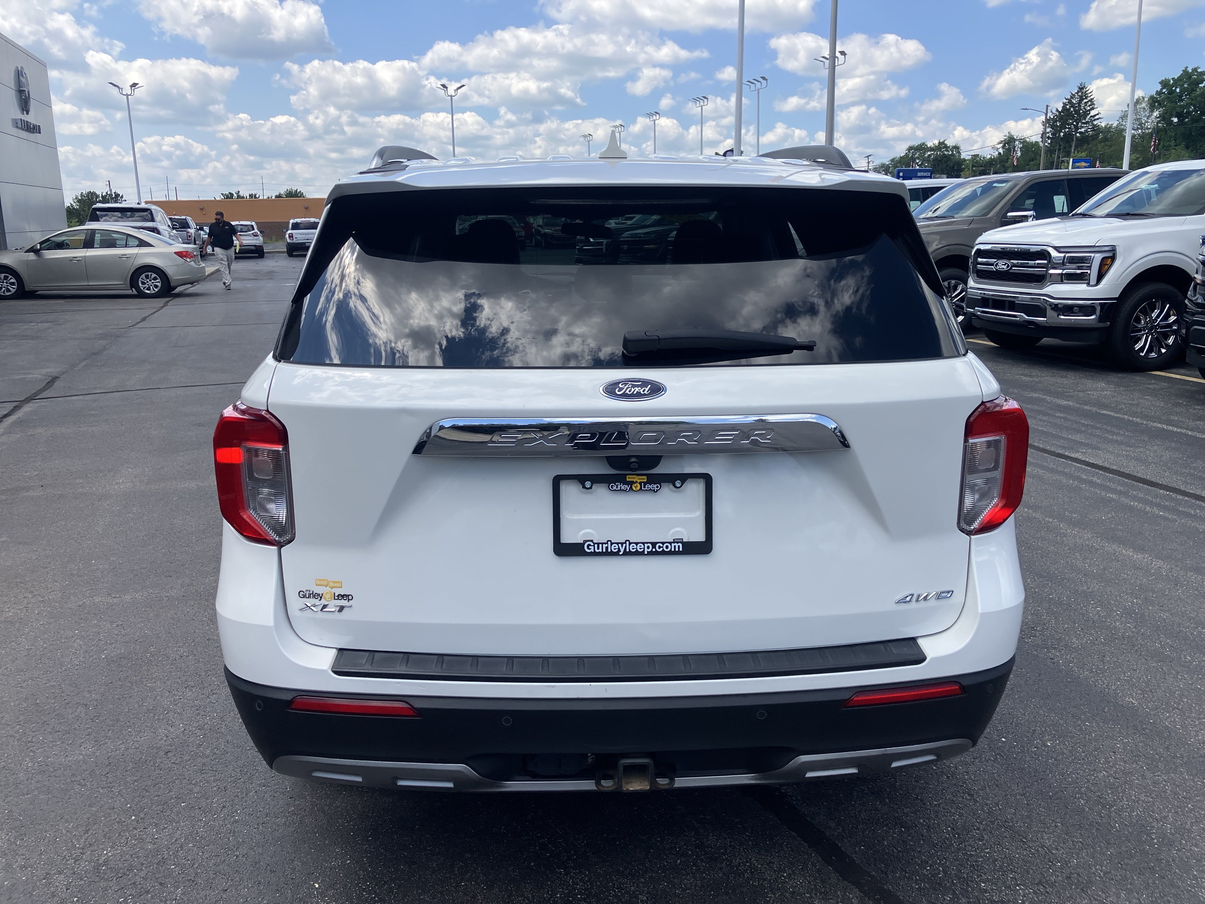 Used 2021 Ford Explorer XLT AWD/4WD image 6