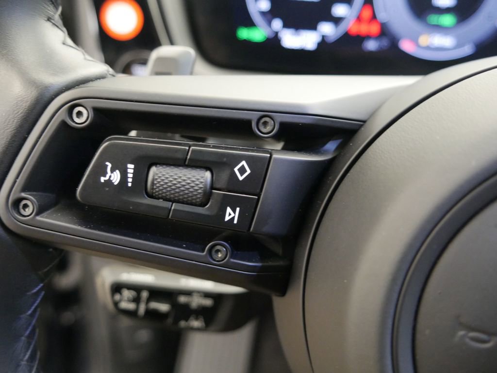 Certified 2024 Porsche Cayenne Turbo image 37