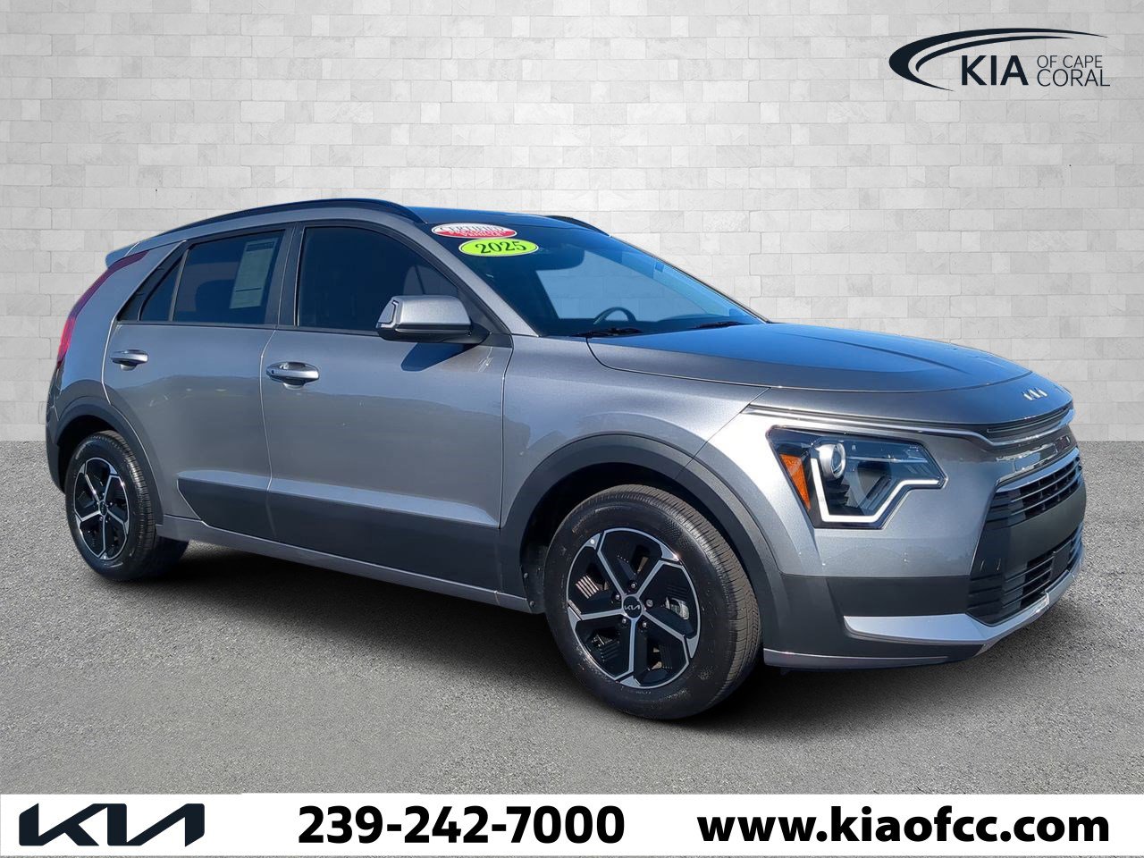 Used 2025 Kia Niro EX