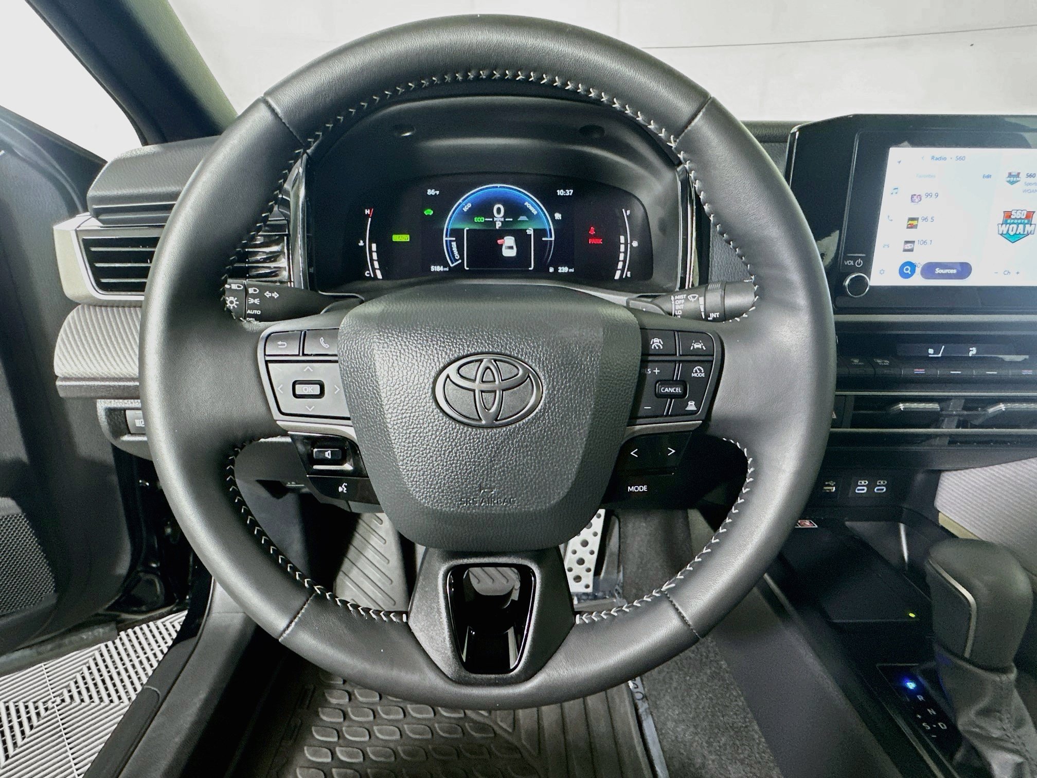Certified 2026 Toyota Camry SE FWD image 15