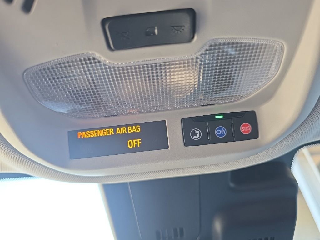 Used 2025 Chevrolet Trax LT FWD image 30