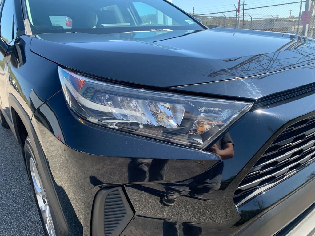Used 2021 Toyota RAV4 LE image 34