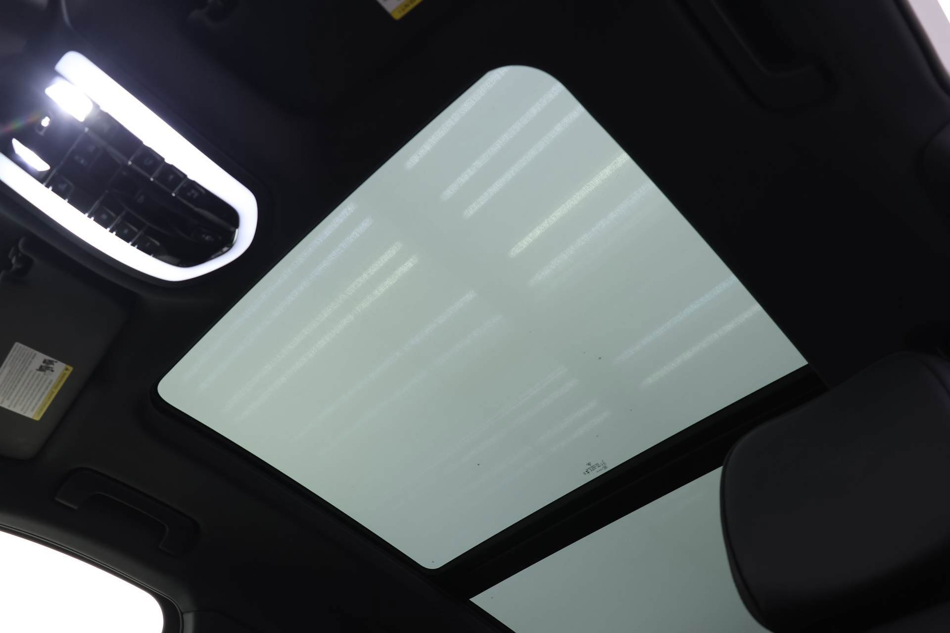 Certified 2024 Porsche Macan image 23