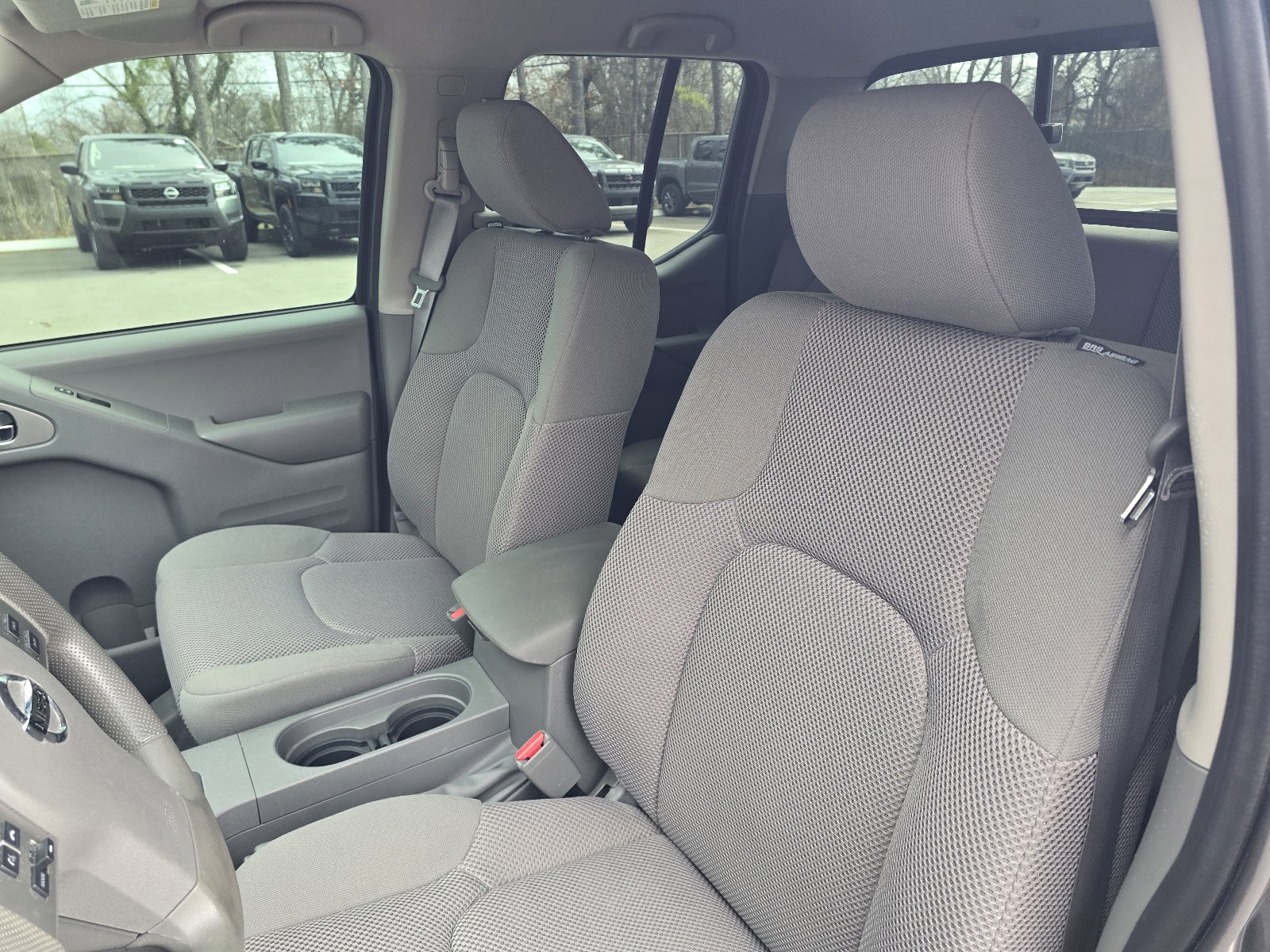 Used 2020 Nissan Frontier SV w/ Midnight Edition Floor Mats image 15