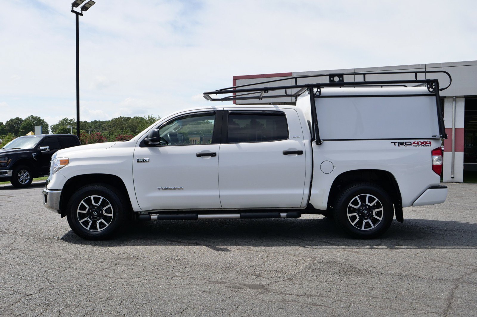 Used 2016 Toyota Tundra SR5 w/ TRD Off Road Package AWD/4WD image 42