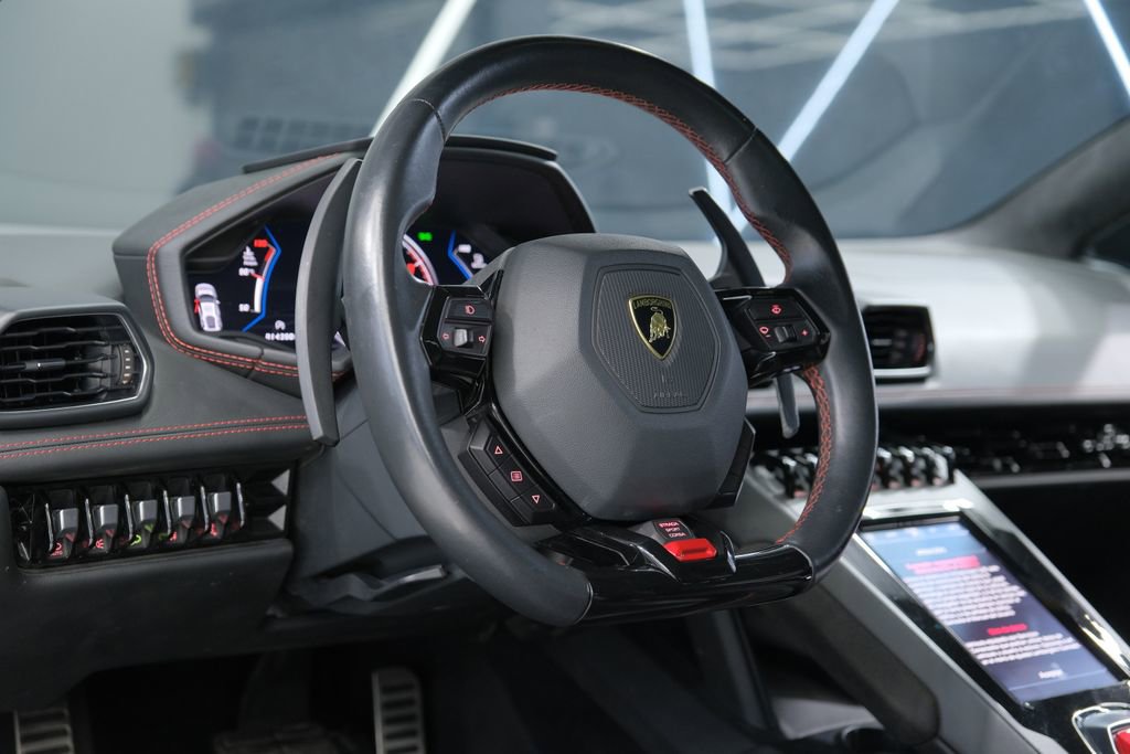 Used 2021 Lamborghini Huracan EVO image 40