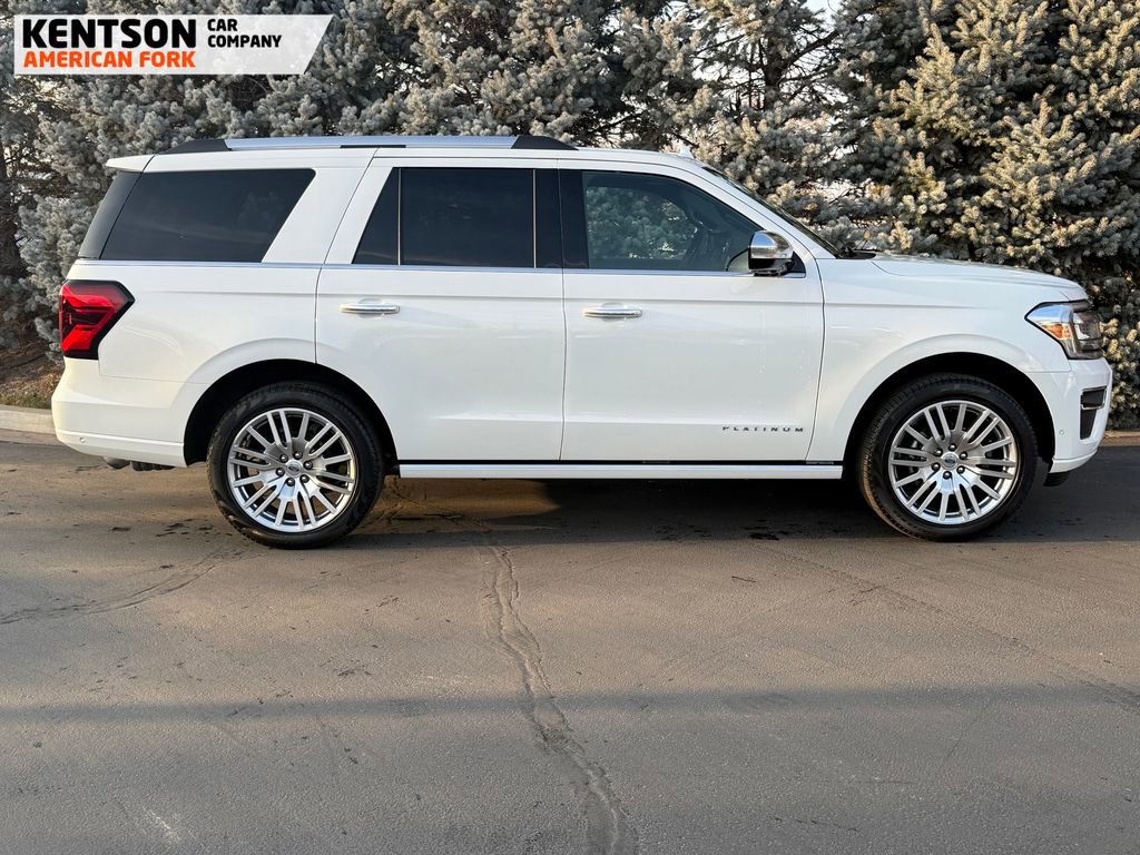 Used 2024 Ford Expedition Platinum image 10