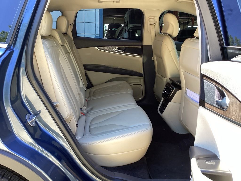 Used 2019 Lincoln Nautilus Select image 35