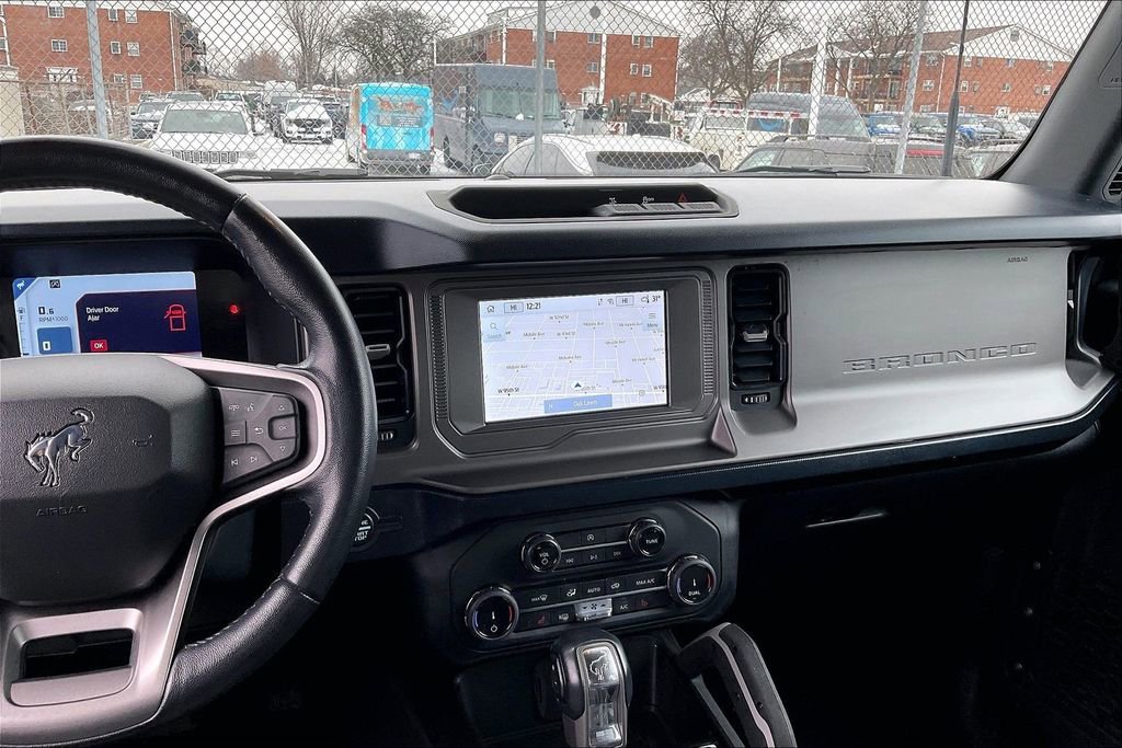 Used 2022 Ford Bronco Outer Banks image 5