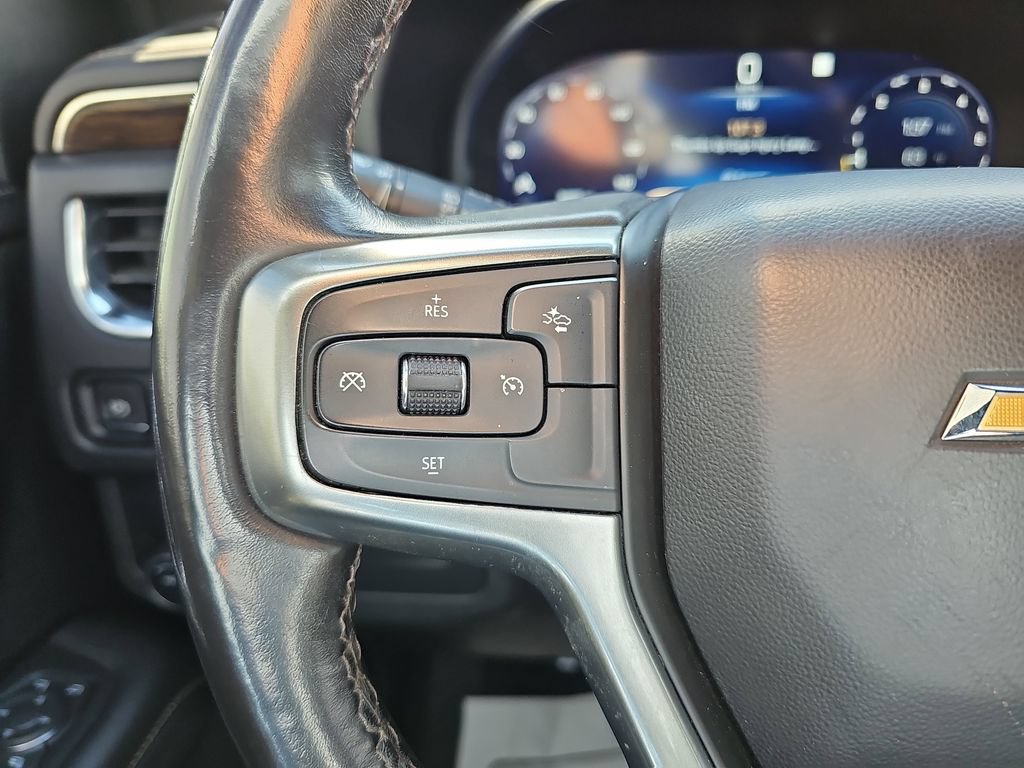 Used 2022 Chevrolet Suburban Premier RWD image 23