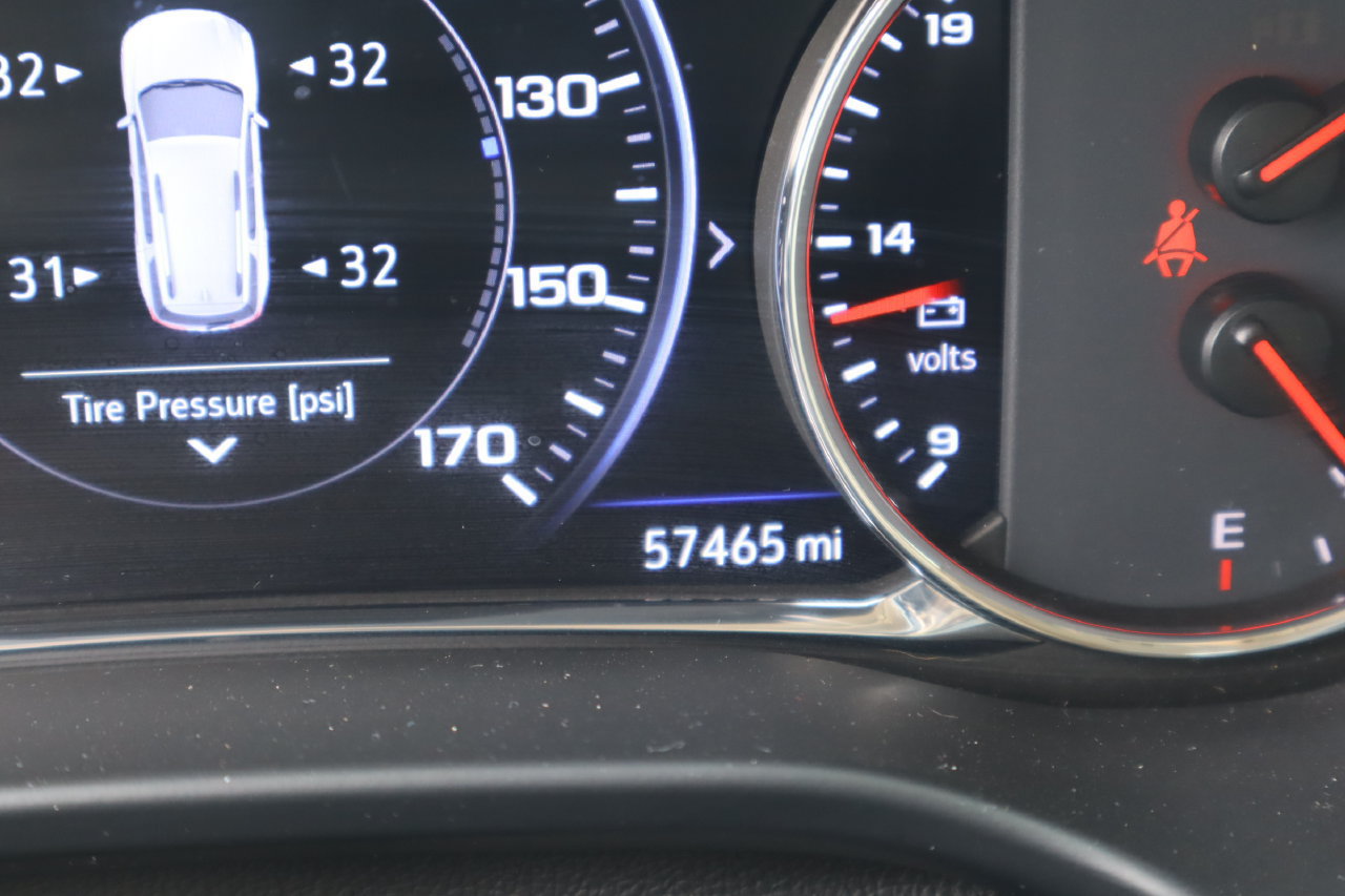 Used 2023 GMC Acadia Denali w/ Denali Ultimate Package FWD image 12