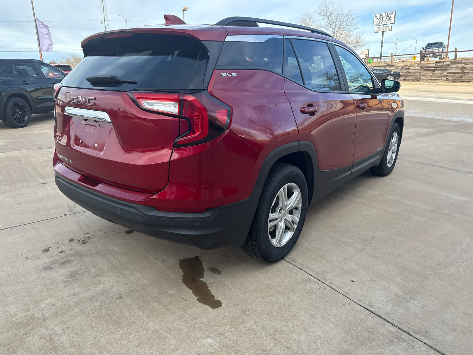 Used 2022 GMC Terrain SLE w/ Driver Convenience Package image 6