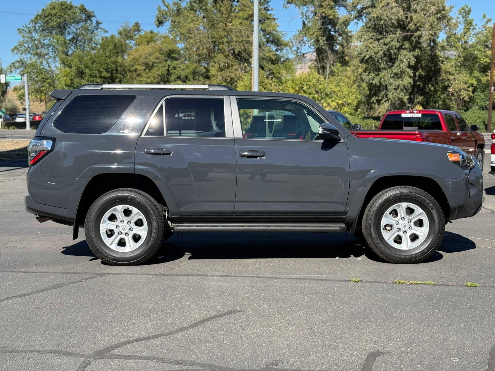 Used 2024 Toyota 4Runner SR5 Premium image 4