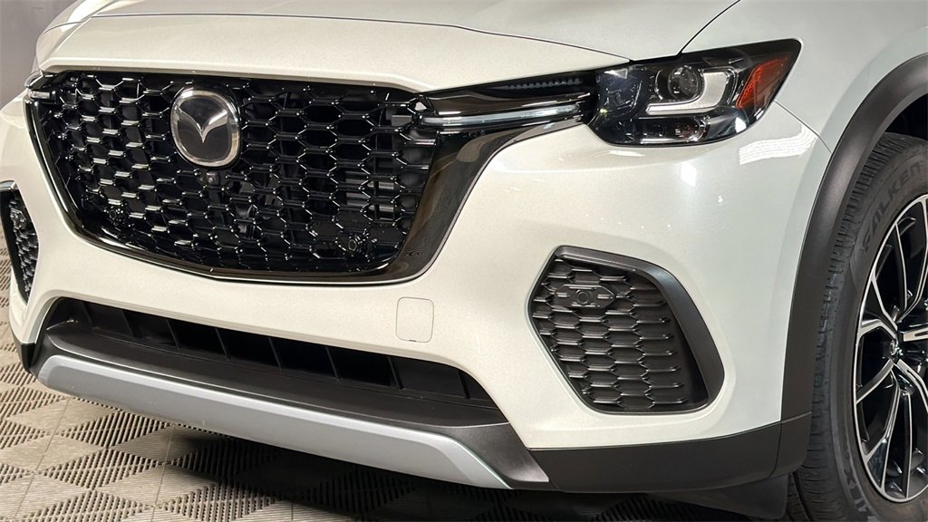 Used 2025 MAZDA CX-70 Plug-In Hybrid w/ Premium Plus image 3