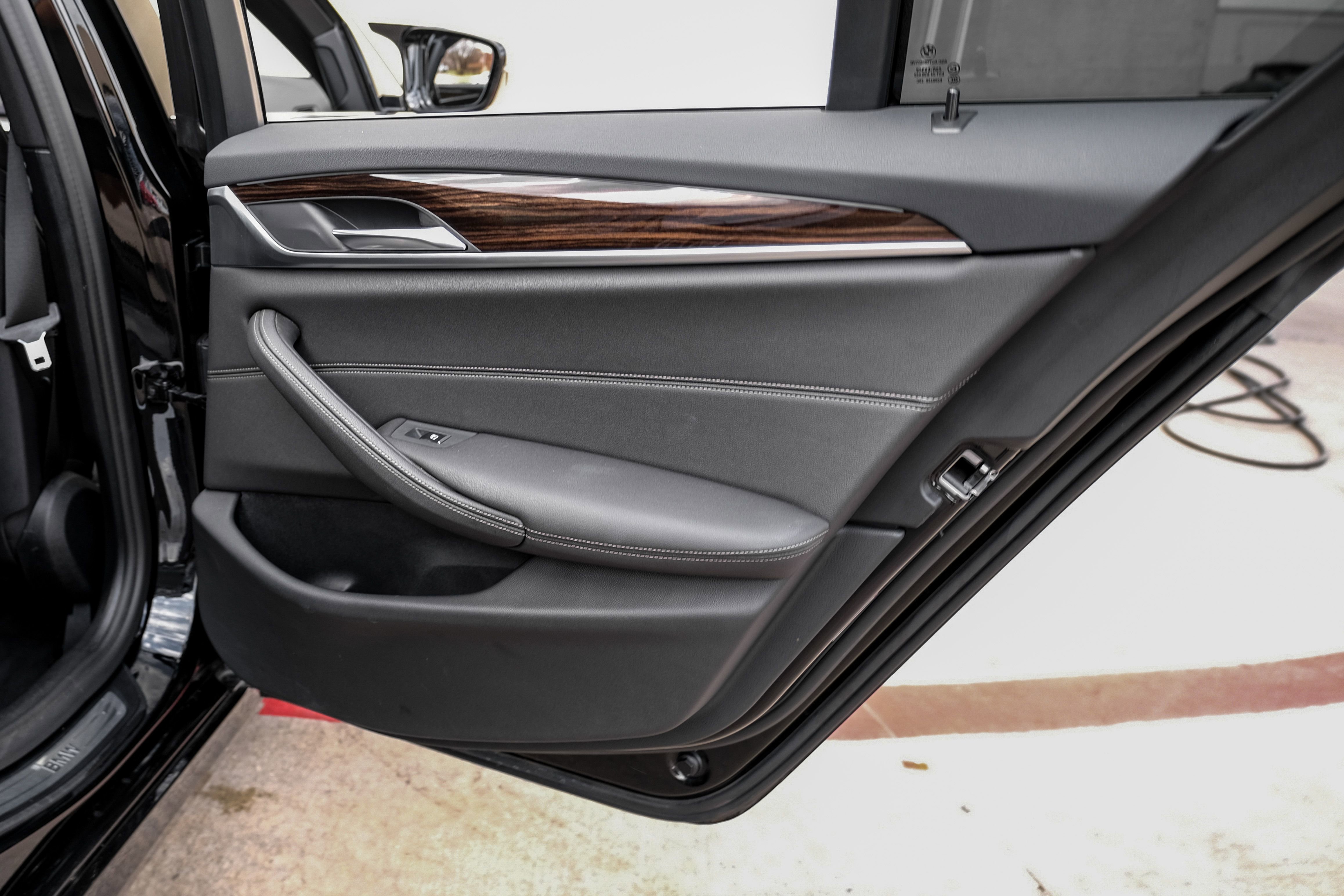 Used 2021 BMW 540i w/ Convenience Package image 45