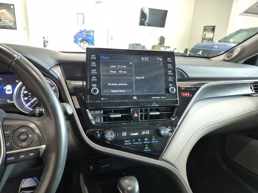 Used 2022 Toyota Camry XLE FWD image 25