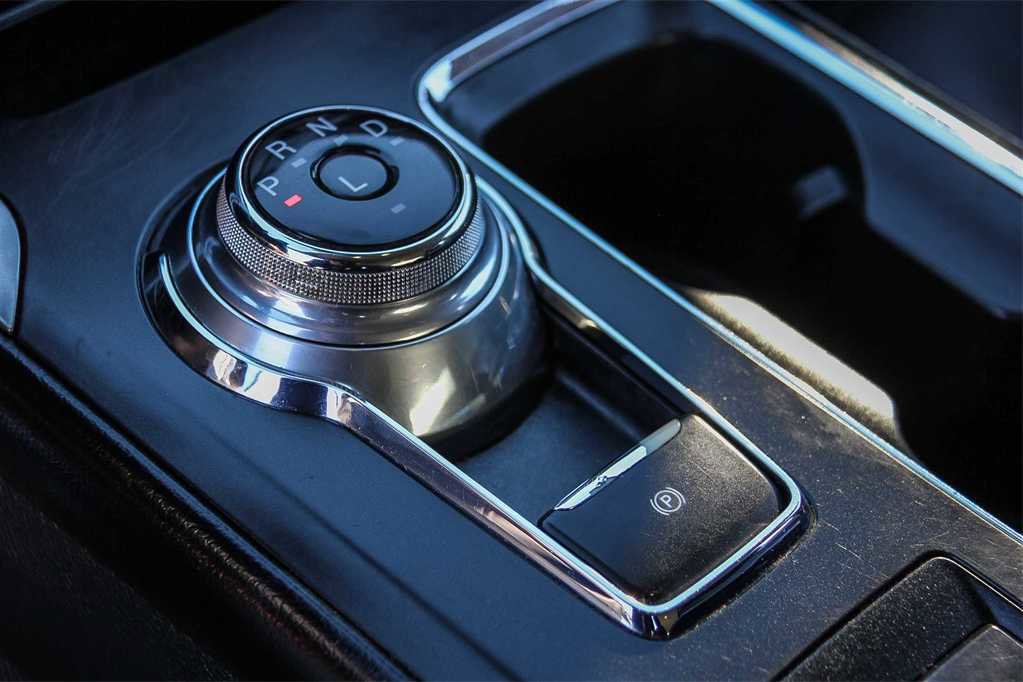 Used 2019 Ford Fusion SEL image 19