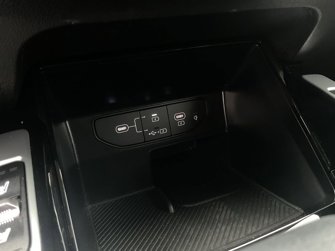 Used 2024 Kia Sorento SX AWD/4WD image 27