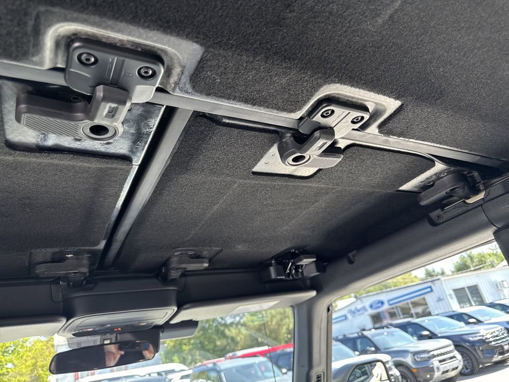 New 2025 Ford Bronco 4-Door image 31