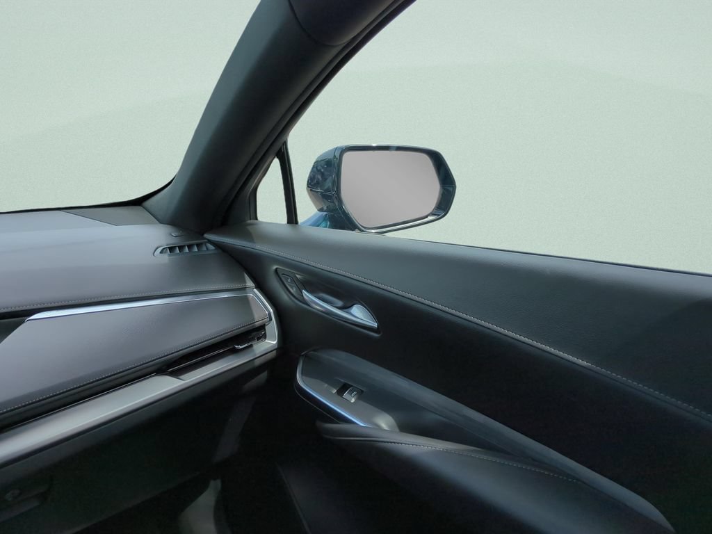 Used 2025 Cadillac XT4 Premium Luxury FWD image 13