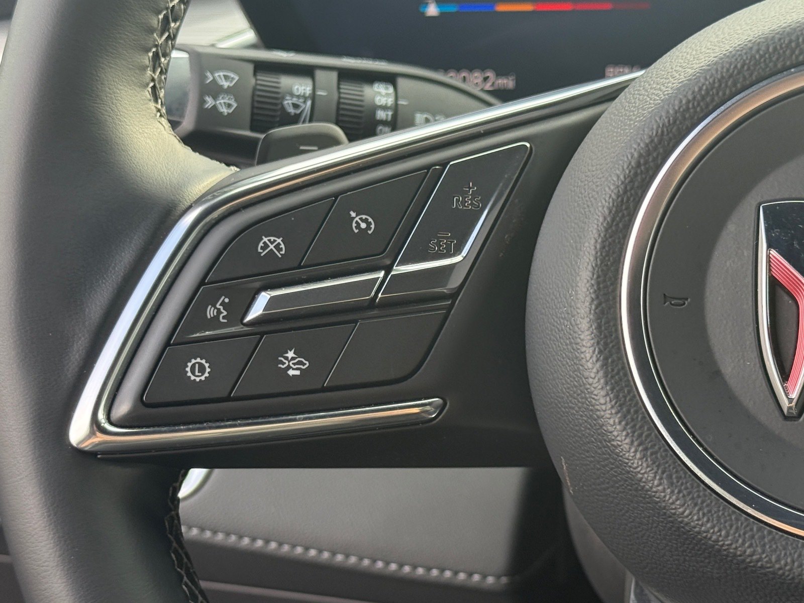 Used 2025 Buick Enclave Preferred FWD image 14