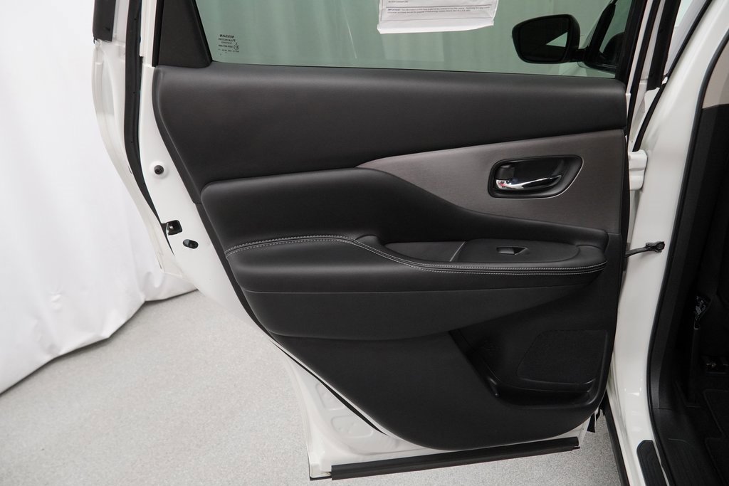 Used 2020 Nissan Murano S image 42