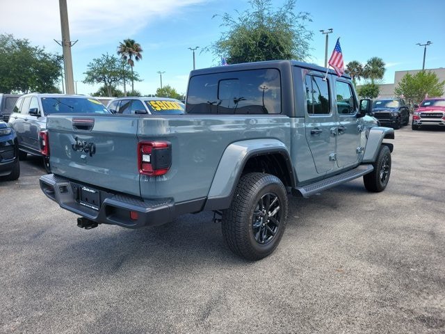 Used 2024 Jeep Gladiator Mojave AWD/4WD image 7