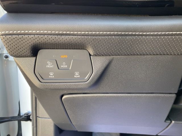 Used 2024 Volkswagen Atlas SE image 15