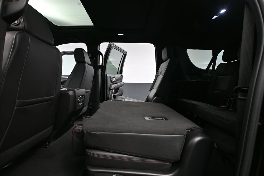 Used 2023 Chevrolet Suburban RST AWD/4WD image 44