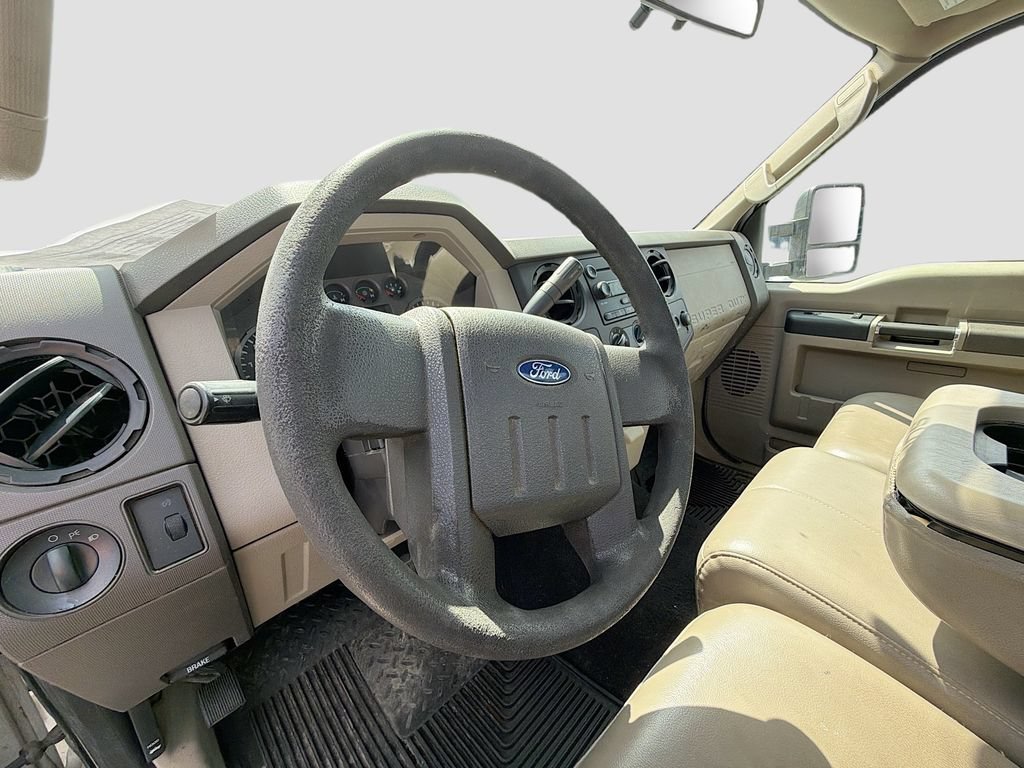 Used 2008 Ford F350 2WD Regular Cab Super Duty image 11