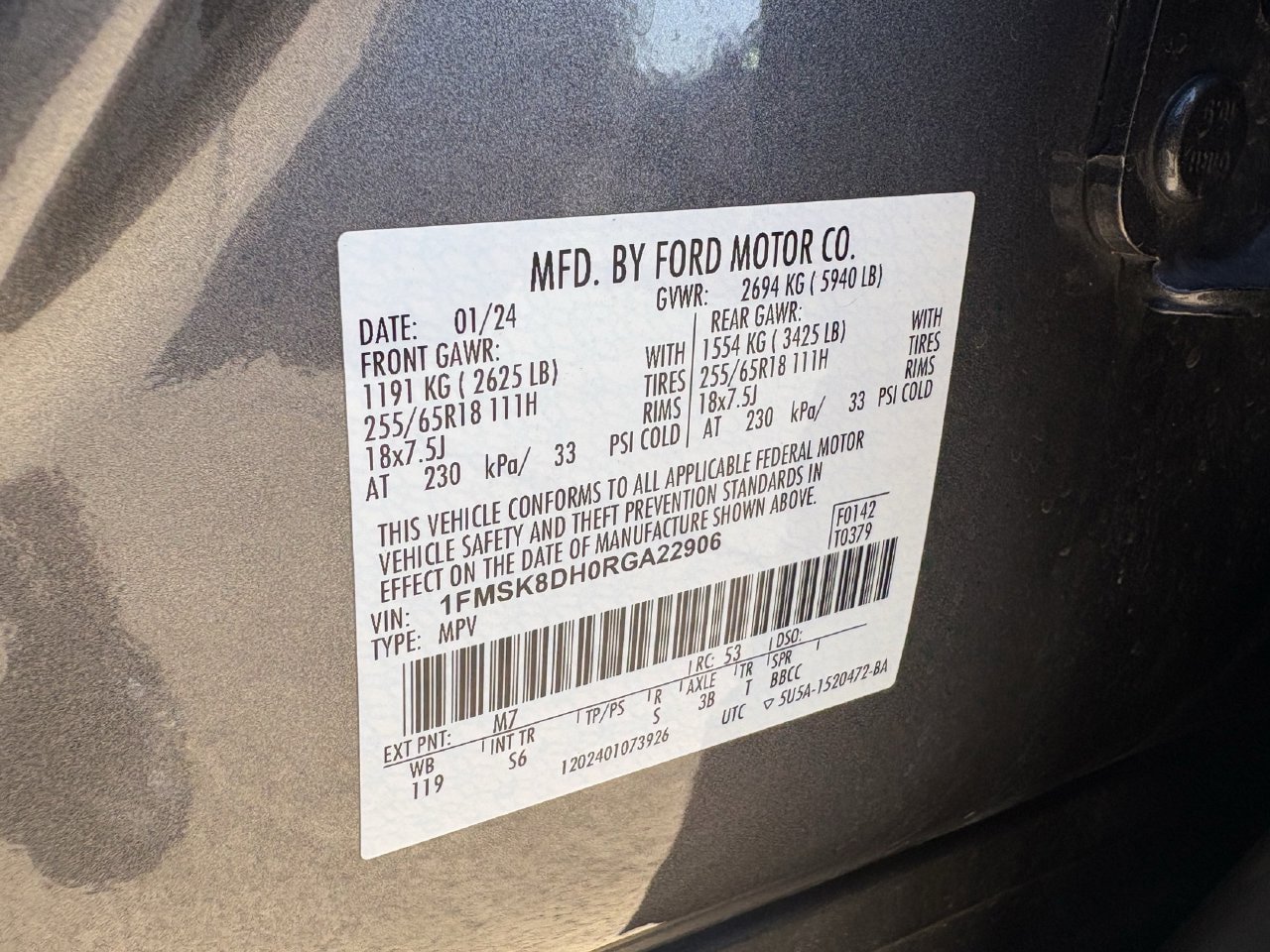 Used 2024 Ford Explorer XLT w/ Equipment Group 202A AWD/4WD image 32
