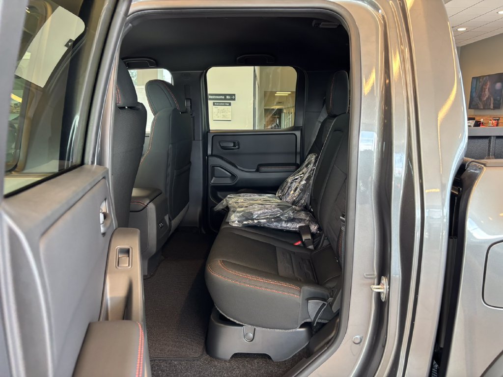 New 2026 Nissan Frontier PRO-4X w/ Tow Package AWD/4WD image 23