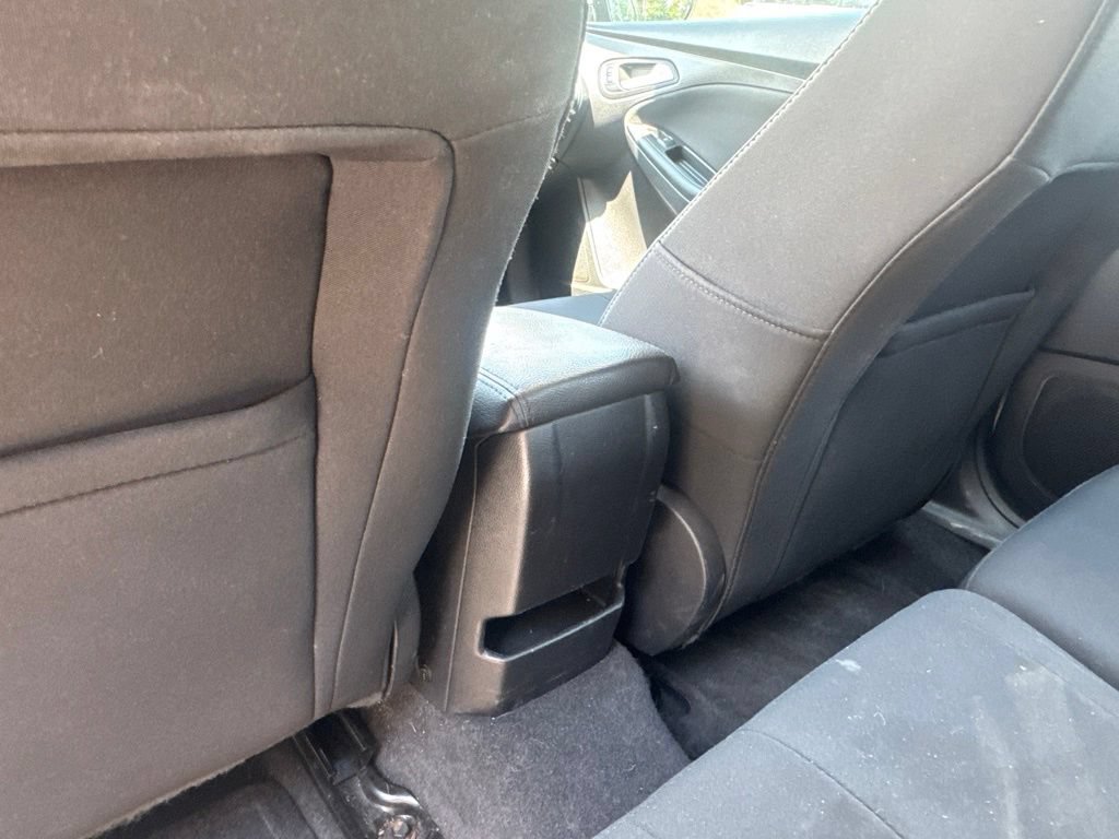 Used 2017 Ford Focus SE FWD image 21