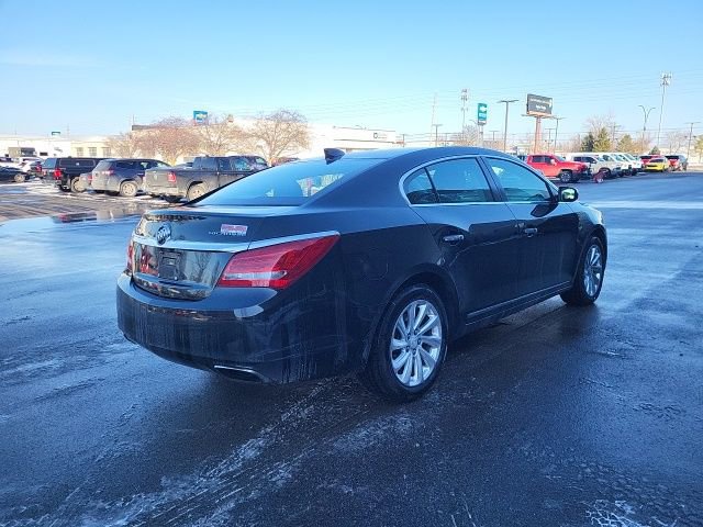Used 2015 Buick LaCrosse Base image 3