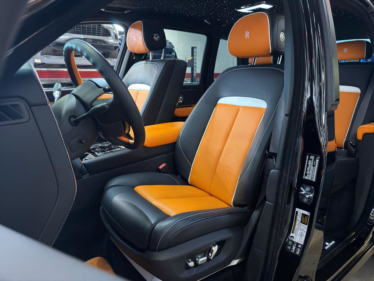 Used 2025 Rolls-Royce Cullinan image 15