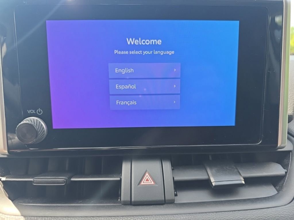 Used 2024 Toyota RAV4 XLE FWD image 28