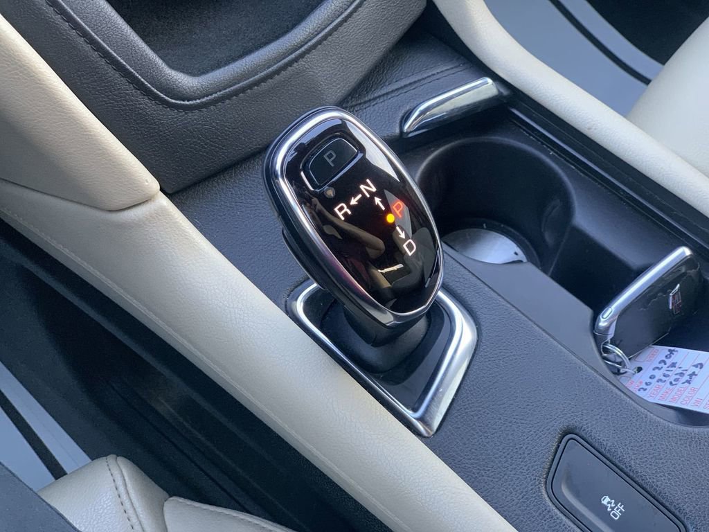 Certified 2017 Cadillac XT5 FWD image 13