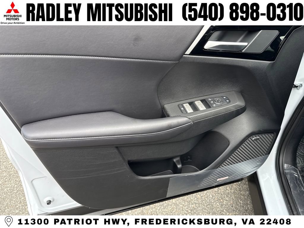 New 2026 Mitsubishi Outlander Trail Edition image 5