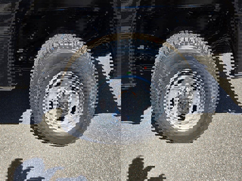 New 2025 Ford F350 XL image 9