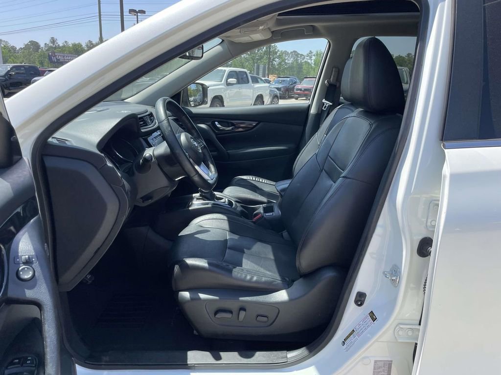 Used 2018 Nissan Rogue SL w/ Premium Package FWD image 15
