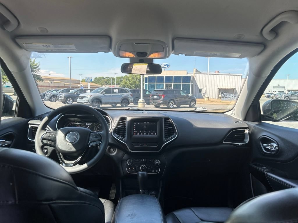 Used 2020 Jeep Cherokee Latitude Plus FWD image 30