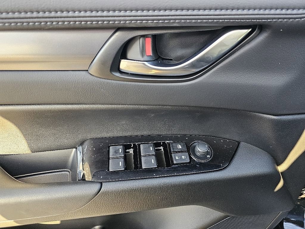 New 2025 MAZDA CX-5 AWD 2.5 S w/ Select Package image 23