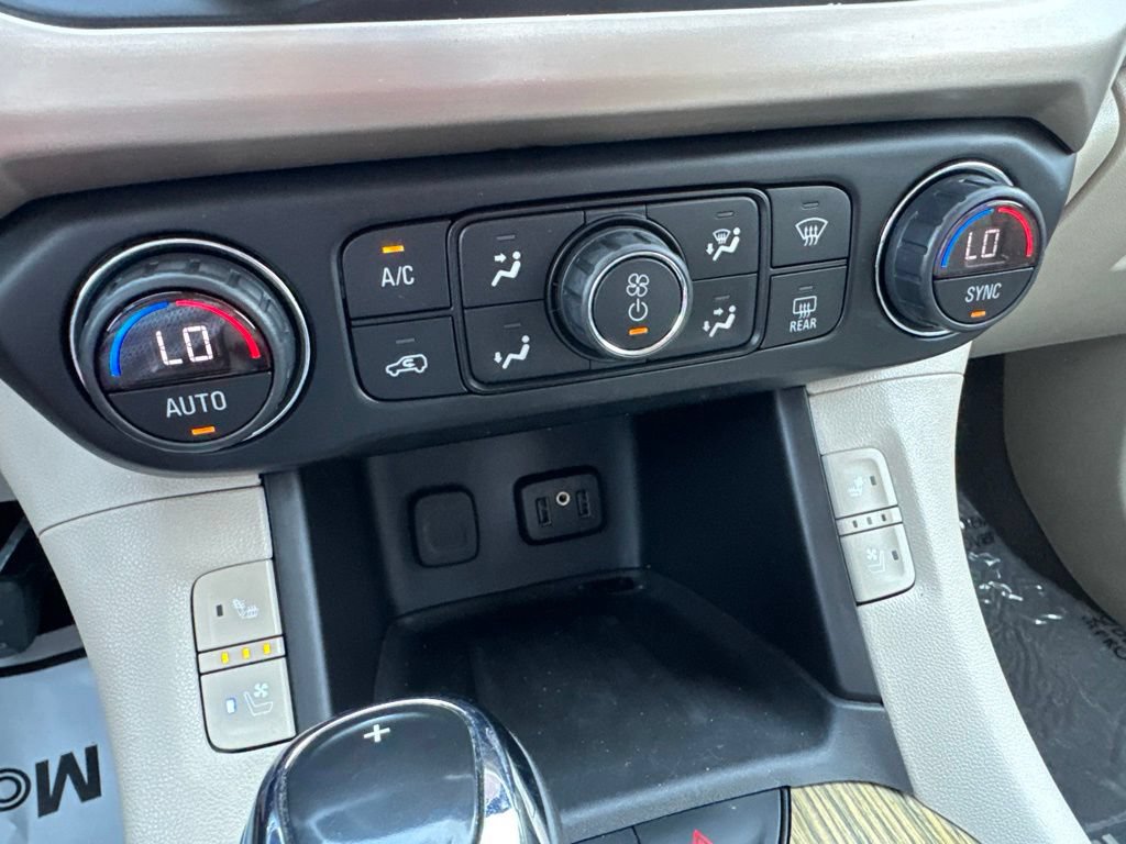 Used 2019 GMC Acadia Denali w/ Technology Package AWD/4WD image 28