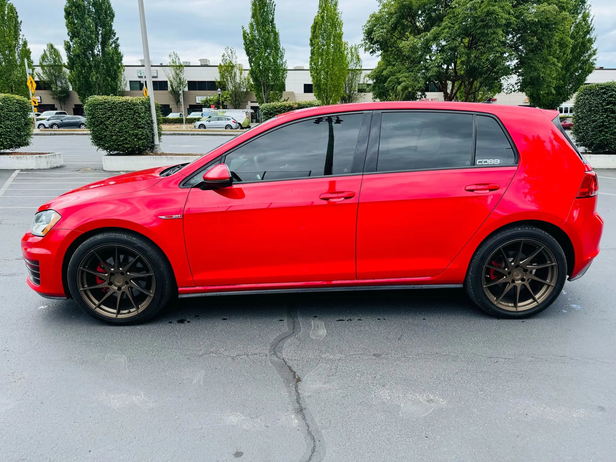 Used 2016 Volkswagen GTI S image 2