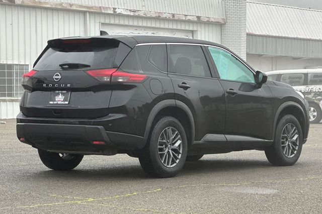 Used 2024 Nissan Rogue S image 4