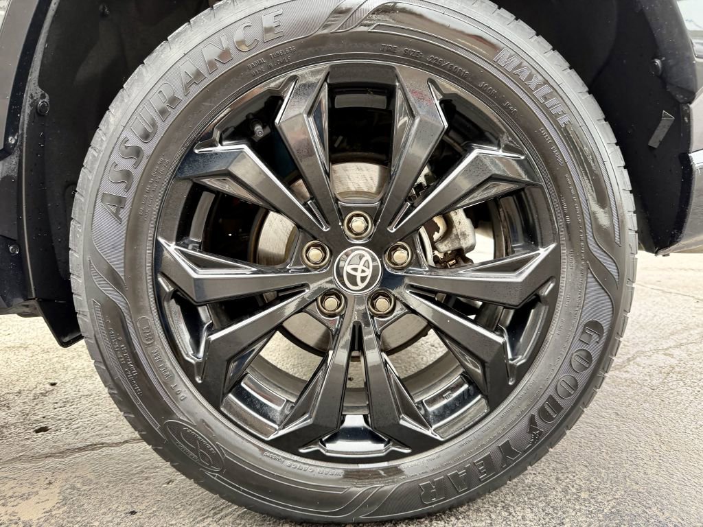 Used 2022 Toyota RAV4 XSE image 30