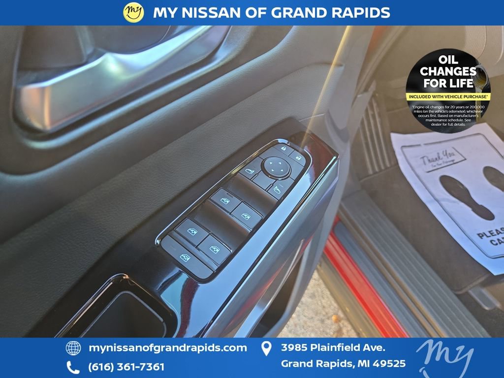 Used 2023 Nissan Pathfinder SL image 24