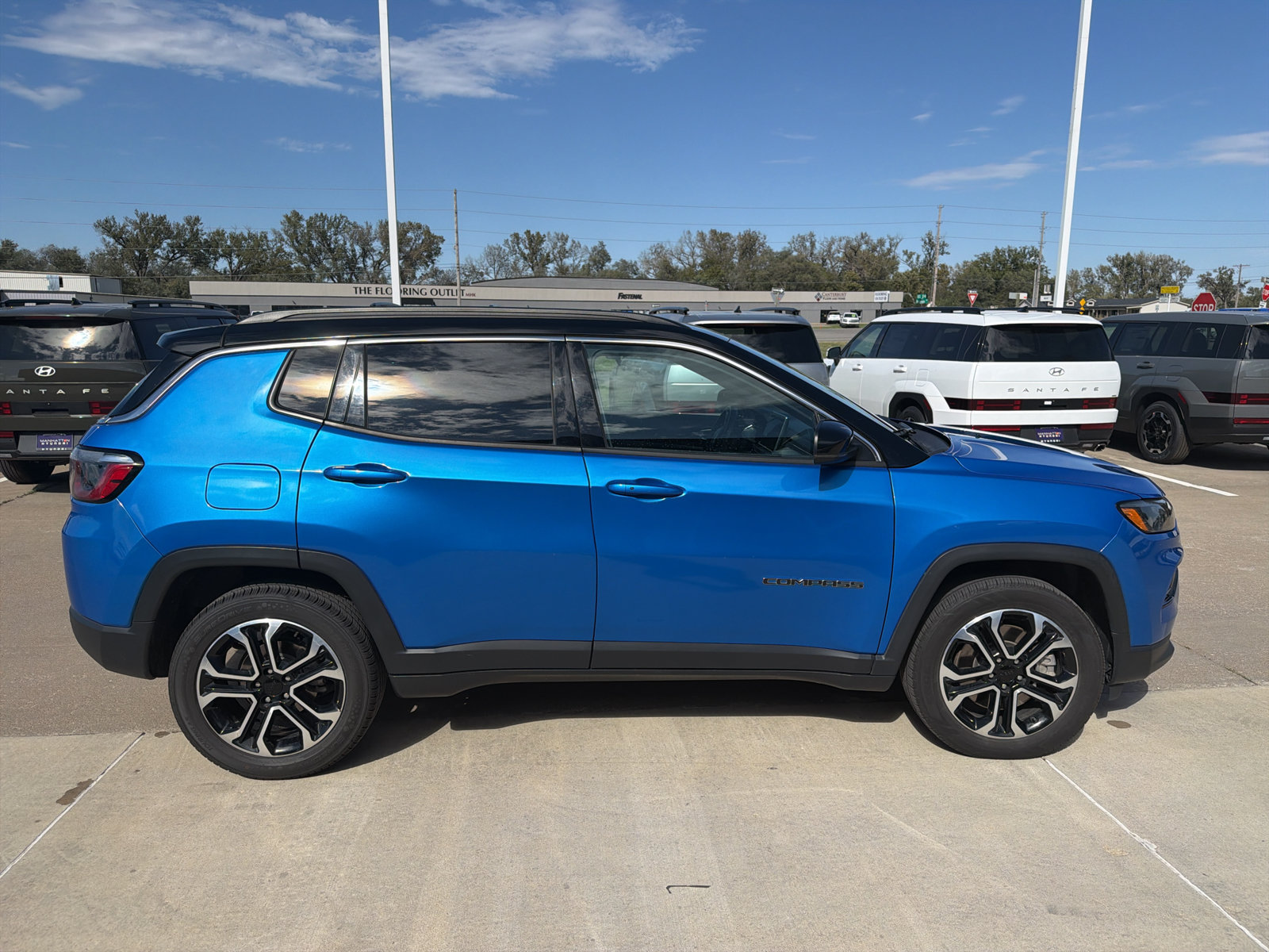 Used 2024 Jeep Compass Limited AWD/4WD image 9